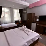 Rays - Bakirkoy Center Szálloda 3*